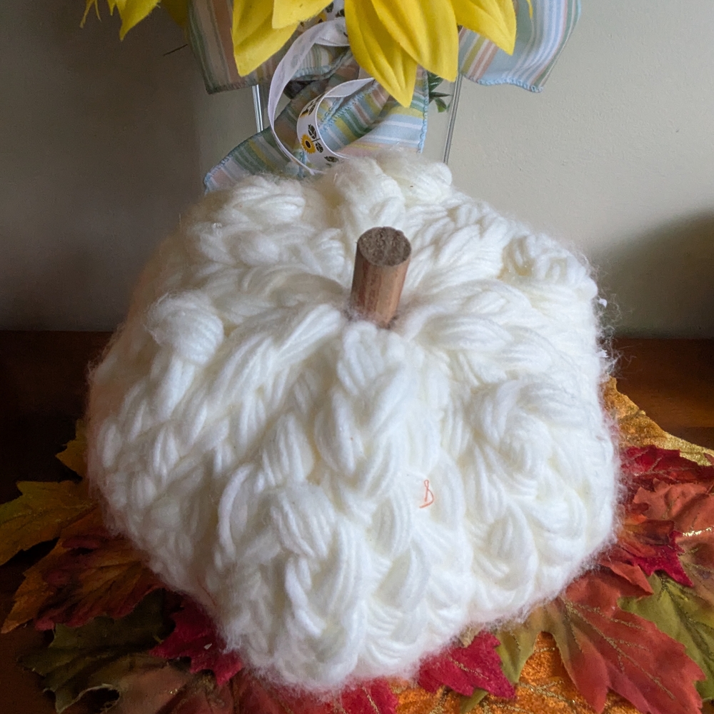 New White Yarn Woven Autumn Harvest Farmhouse Fall Pumpkin Decor